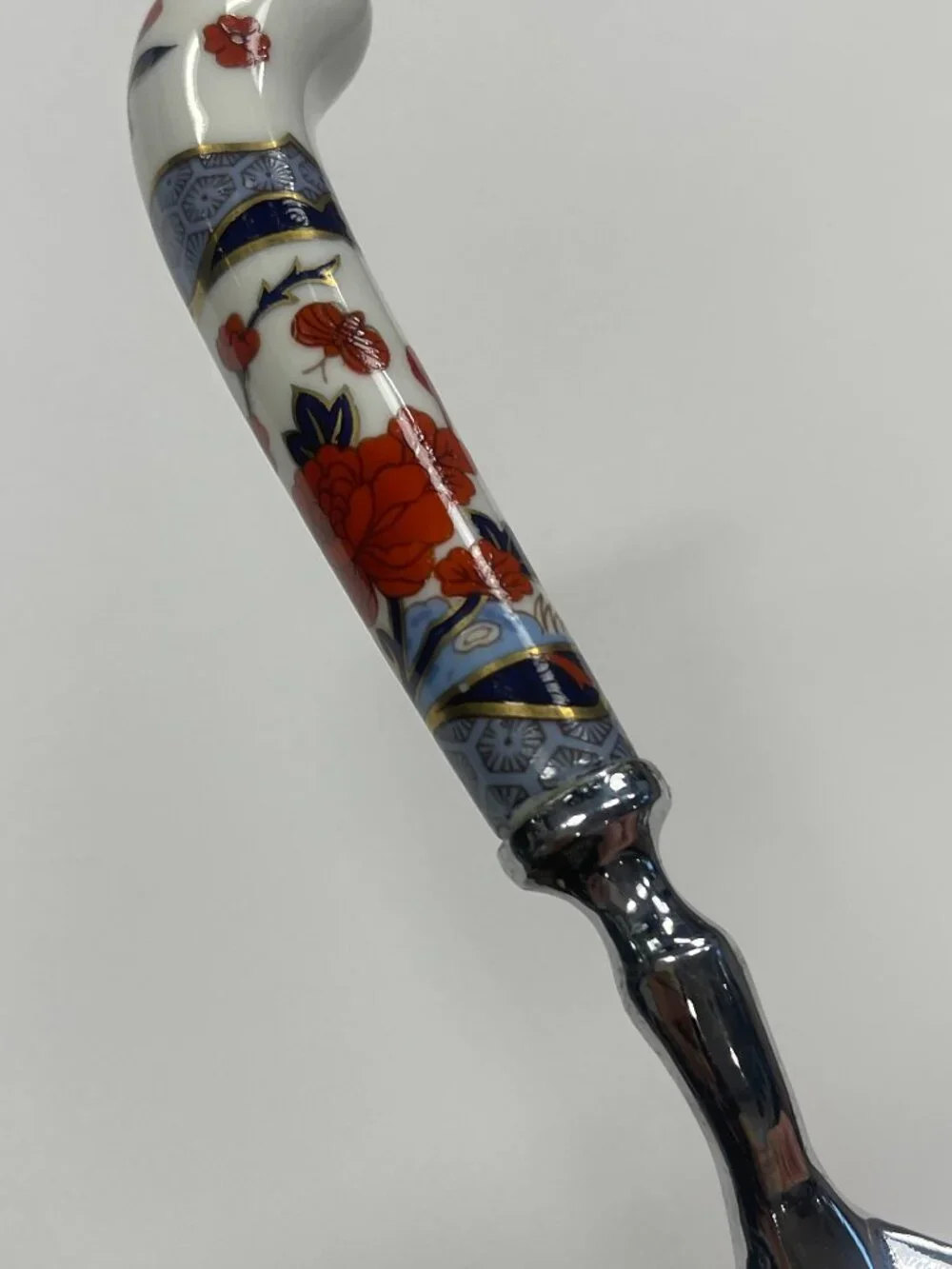Spode Shima Cake Pie Server Porcelain Handle Ornate Embossed Blade